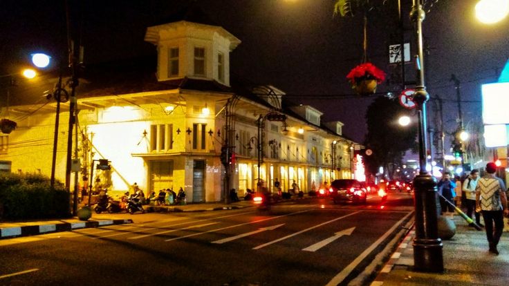 Kebijakan Jam Sekolah dan Jam Malam Siswa