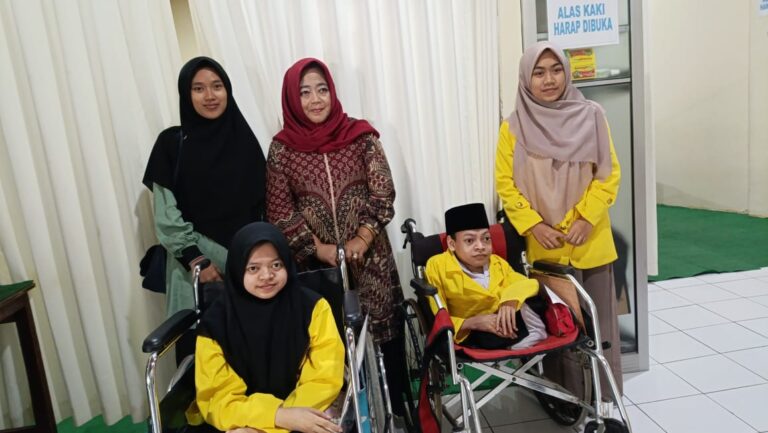 Mahasiswa UT Disabilitas