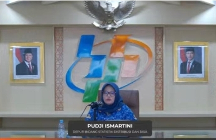 Deputi Statistik Bidang Distribusi dan Jasa Pudji Ismartini saat konferensi pers secara virtual, di Jakarta