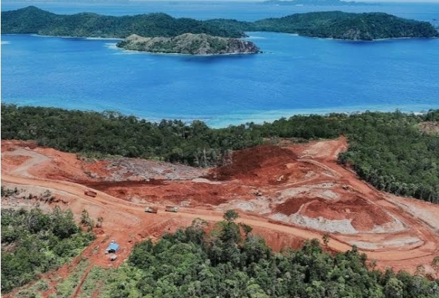 Pulau Gag, Raja Ampat—lokasi tambang nikel