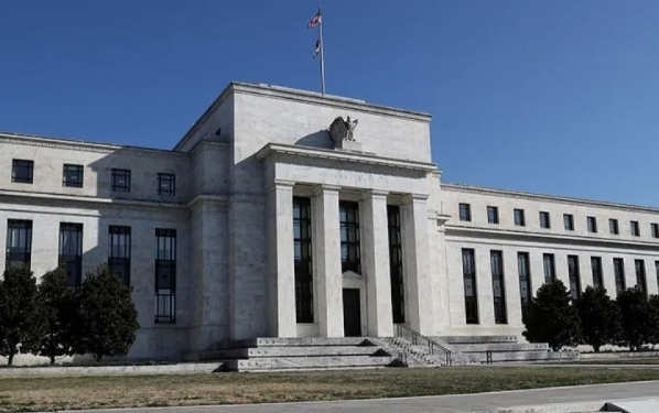 Gedung Dewan Federal Reserve di Constitution Avenue, Washington, AS