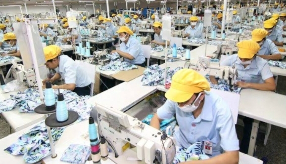 Bantuan Subsidi Upah pekerja sektor padat karya 2025