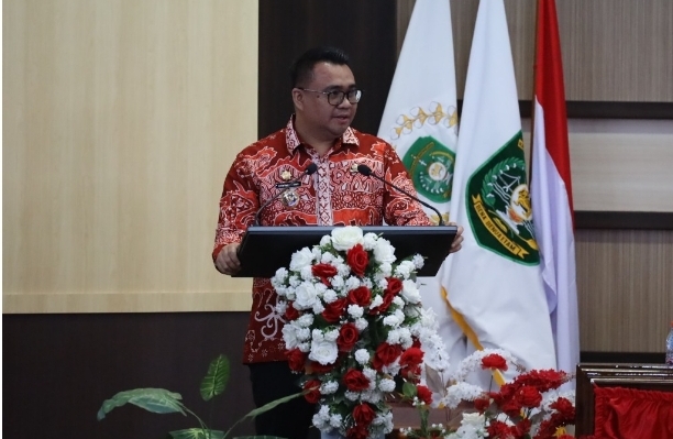 Bupati Kukar dr. Aulia Rahman Basri