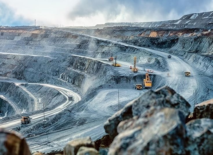 Ironi Indonesia kaya sumber daya alam tapi bergantung pajak.