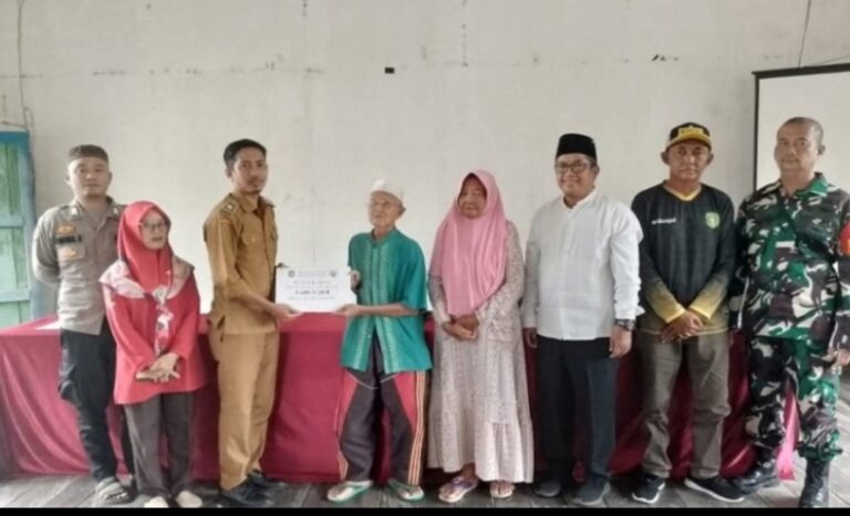 Andri Shofyandani, Kepala Desa Kayu Batu