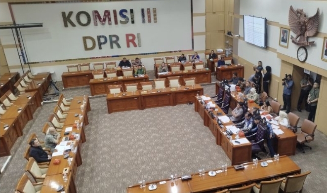 Komisi III Dewan Perwakilan Rakyat (DPR) RI menggelar rapat kerja