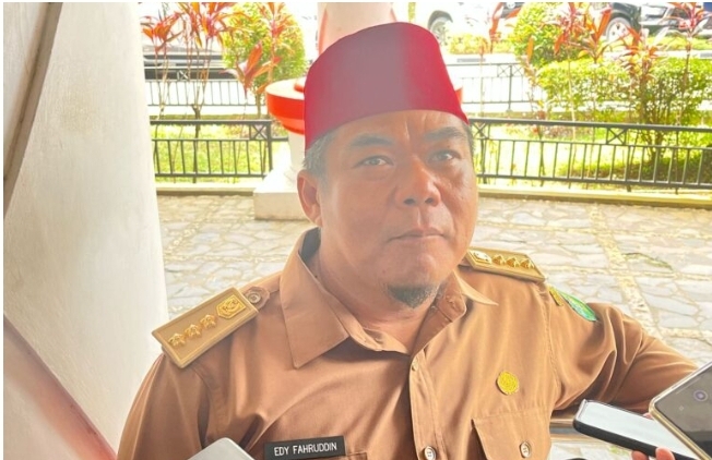 Camat Sebulu, Edy Fahruddin