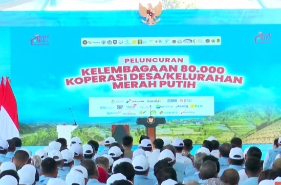 meluncurkan operasional Koperasi Desa Merah Putih (Kopdes Merah Putih) secara nasional