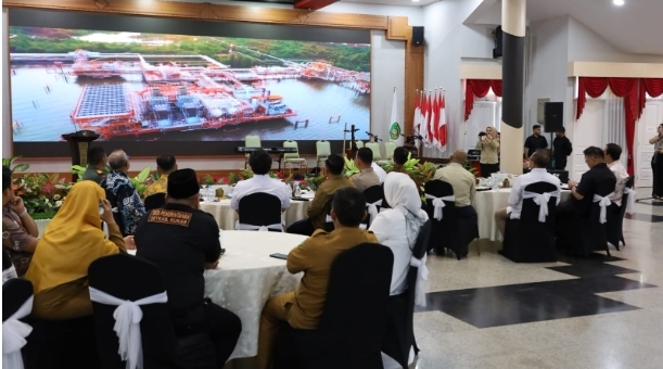 pertemuan resmi yang berlangsung di Pendopo Odah Etam