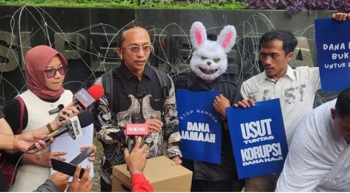 ICW saat membuat laporan ke KPK