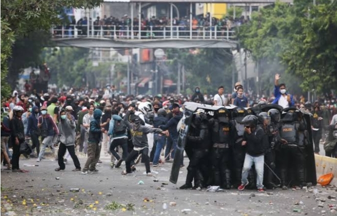 Demonstrasi Tanpa Narasi Jelas dan Provokasi Politik.