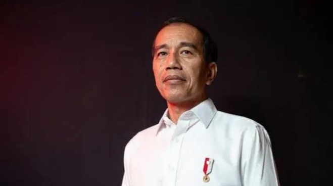 Mengakhiri Bayang Jokowi di Era Prabowo.