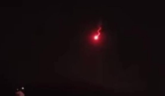 Meteor jatuh di Cirebon 2025 Laut Jawa