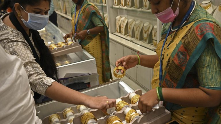 Dolar AS Melemah, Momentum Tepat Akumulasi Emas Global