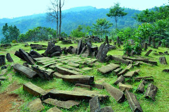 Penemuan Arkeolog di Gunung Padang