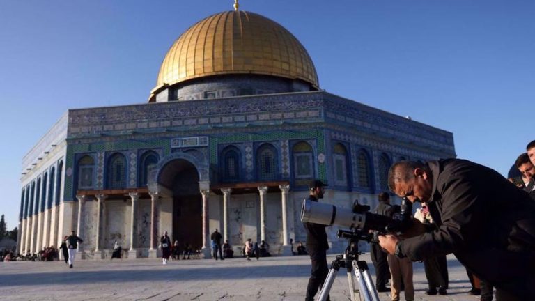 Israel Batasi Salat Idul Fitri di Al Aqsa