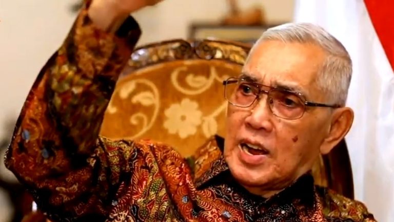 Try Sutrisno Wafat, Bangsa Kehilangan Putra Terbaik Try Sutrisno Wafat, Bangsa Kehilangan Putra Terbaik