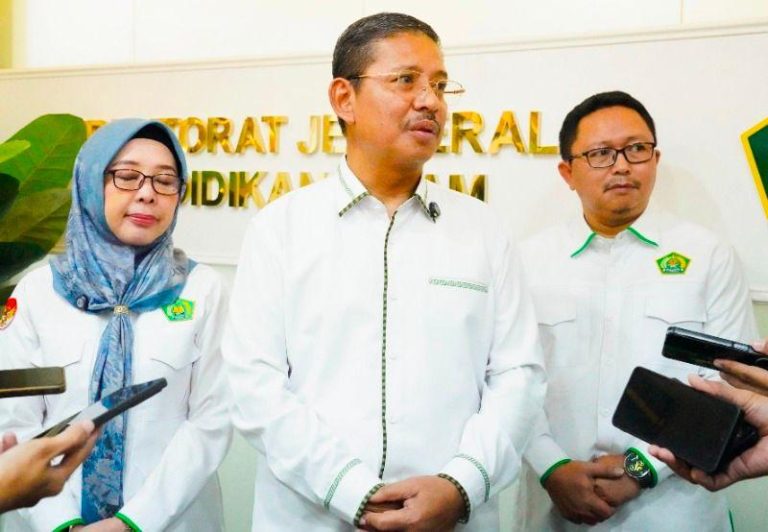 Kemenag Salurkan BOS Madrasah Rp4,5 Triliun Tahap Awal