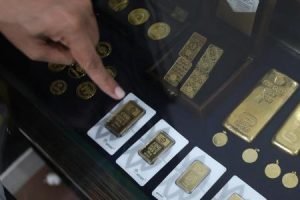 Emas Antam Melemah Hari Ini, Sinyal Beli atau Jebakan Pasar?