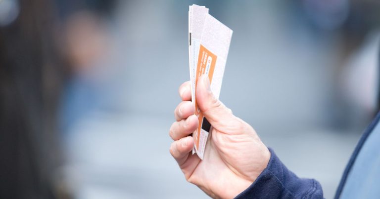 War Ticket: Ilusi Akses Setara